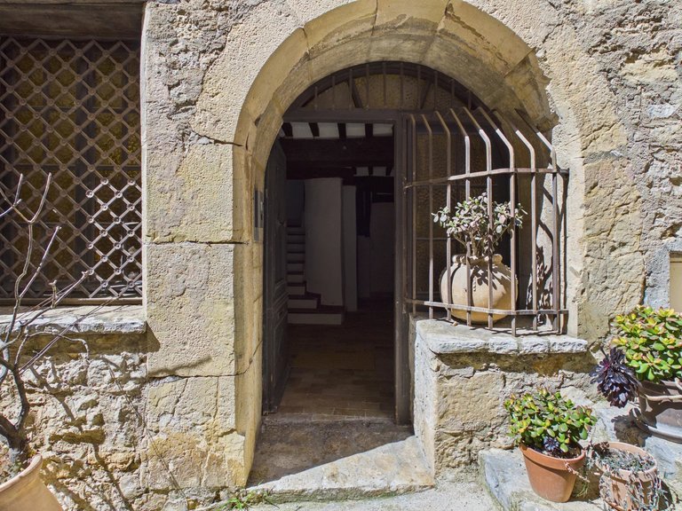 Villa for Sale in Chateauneuf Grasse, Mougins, Valbonne, Grasse Area 9