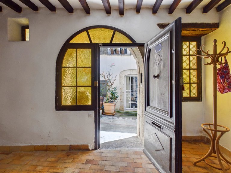 Villa for Sale in Chateauneuf Grasse, Mougins, Valbonne, Grasse Area 10