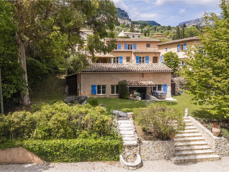 Villa for Sale in Le Bar Sur Loup, Mougins, Valbonne, Grasse Area 2