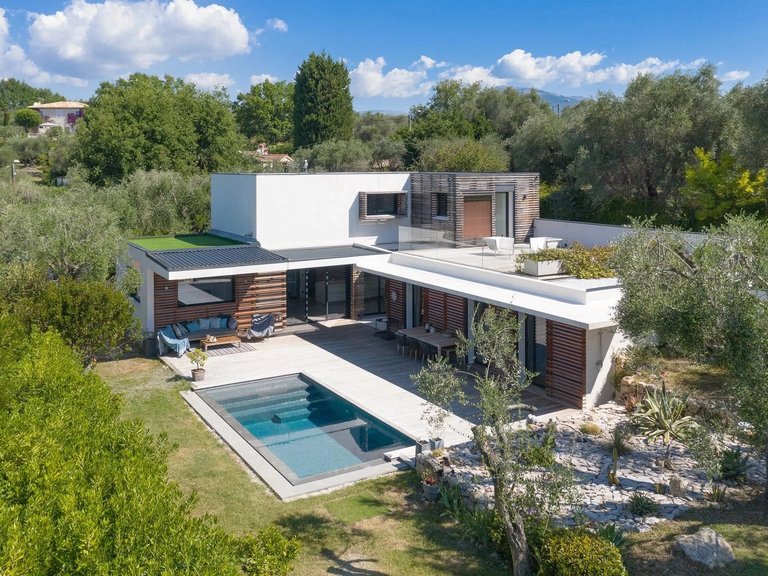 Villa for Sale in Valbonne, Mougins, Valbonne, Grasse Area 1