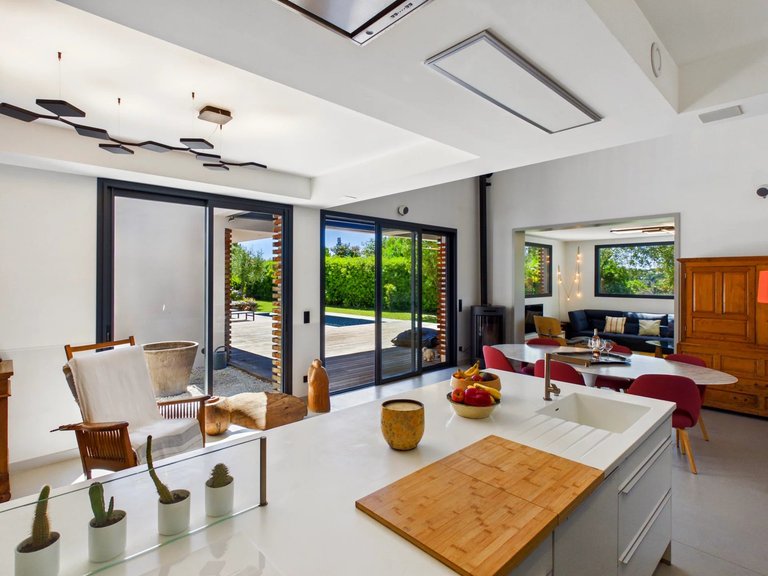 Villa for Sale in Valbonne, Mougins, Valbonne, Grasse Area 11