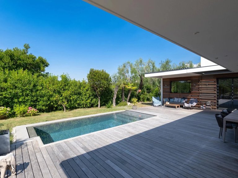 Villa for Sale in Valbonne, Mougins, Valbonne, Grasse Area 16