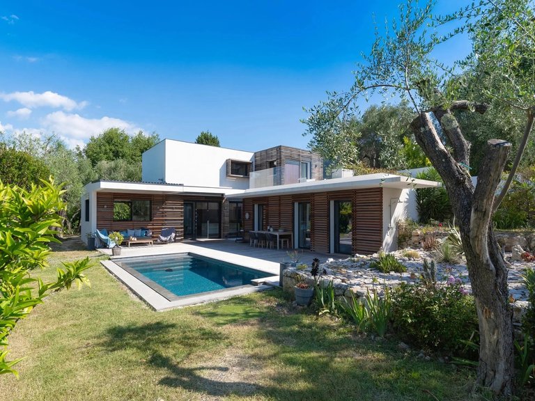 Villa for Sale in Valbonne, Mougins, Valbonne, Grasse Area 19