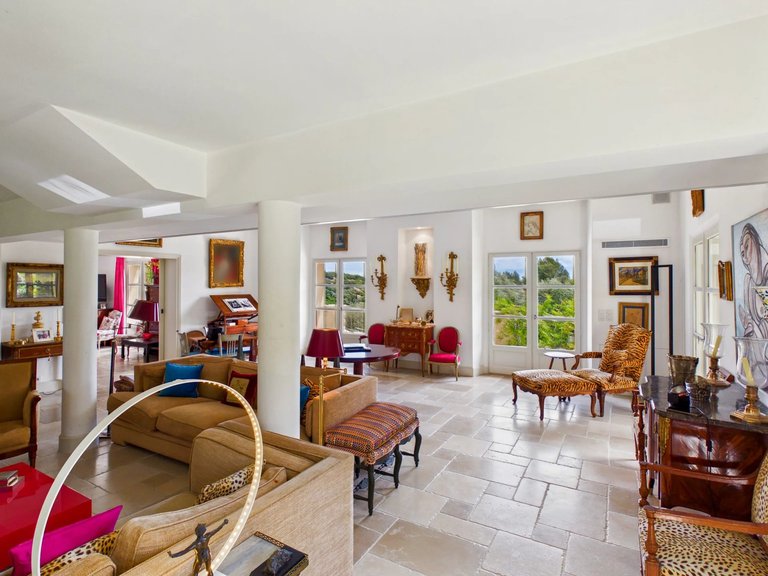 Villa for Sale in Chateauneuf Grasse, Mougins, Valbonne, Grasse Area 11