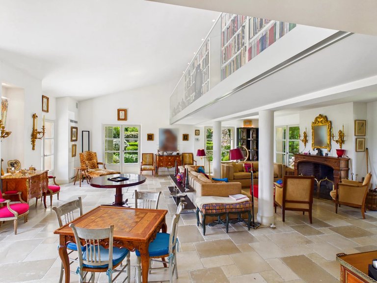 Villa for Sale in Chateauneuf Grasse, Mougins, Valbonne, Grasse Area 12
