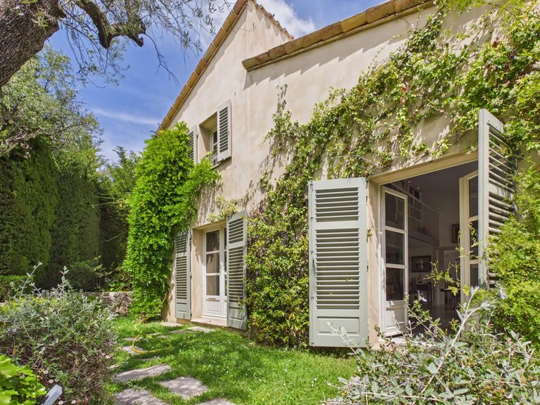 Villa for Sale in Chateauneuf Grasse, Mougins, Valbonne, Grasse Area 17