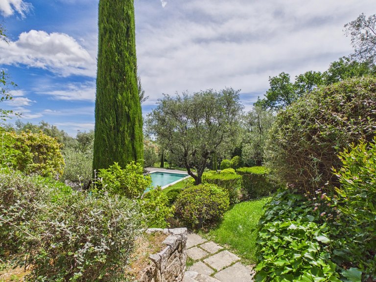 Villa for Sale in Chateauneuf Grasse, Mougins, Valbonne, Grasse Area 20