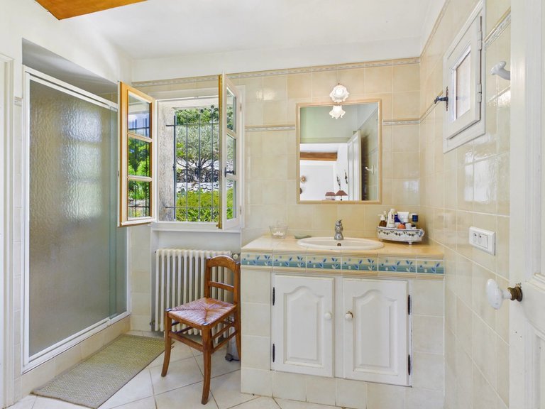 Villa for Sale in Fayence, Var Countryside (fayence, Lorgues, Cotignac) 13