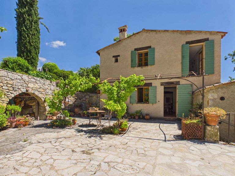 Villa for Sale in Fayence, Var Countryside (fayence, Lorgues, Cotignac) 3