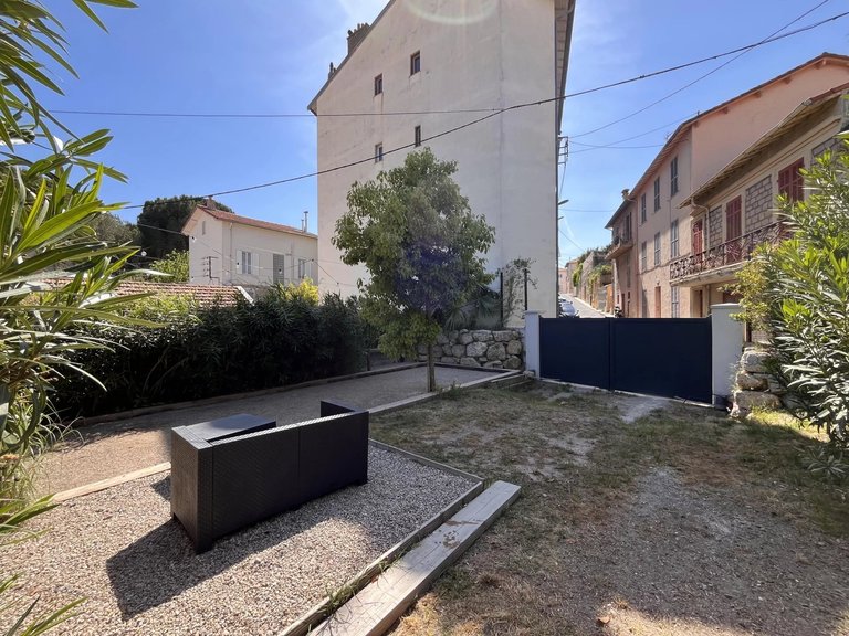 Villa for Sale in Cannes, Cannes Area 14