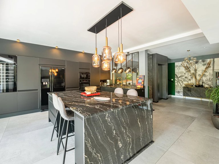 Villa for Sale in Cannes, Cannes Area 3