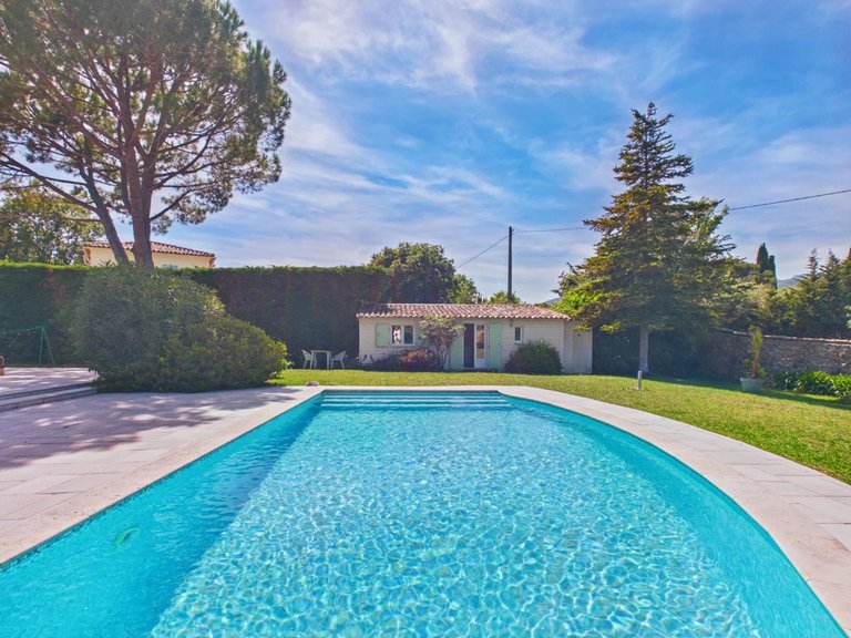 Villa for Sale in Le Rouret, Mougins, Valbonne, Grasse Area 12