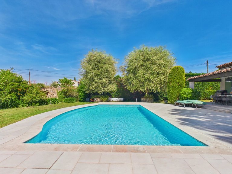 Villa for Sale in Le Rouret, Mougins, Valbonne, Grasse Area 15