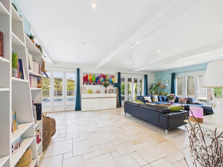 Villa for Sale in Le Rouret, Mougins, Valbonne, Grasse Area 20