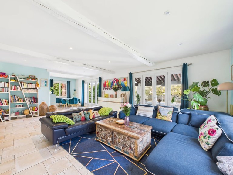 Villa for Sale in Le Rouret, Mougins, Valbonne, Grasse Area 7