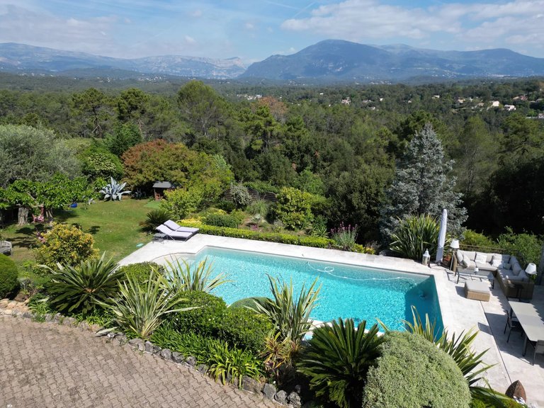 Villa for Sale in Valbonne, Mougins, Valbonne, Grasse Area 2