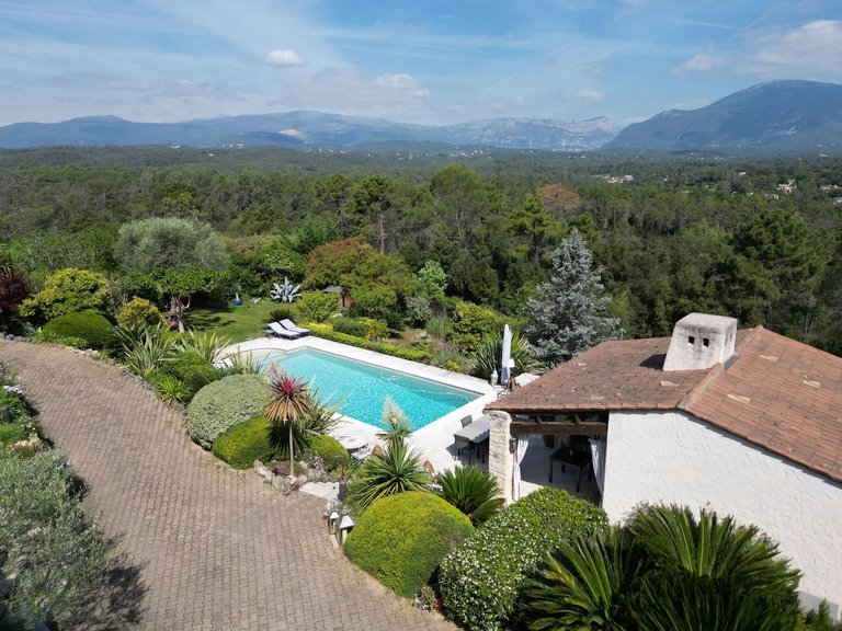 Villa for Sale in Valbonne, Mougins, Valbonne, Grasse Area 11