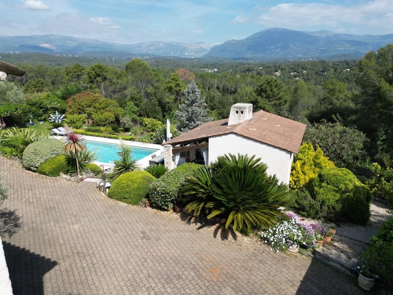 Villa for Sale in Valbonne, Mougins, Valbonne, Grasse Area 12