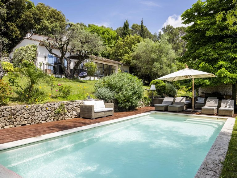 Villa for Sale in Valbonne, Mougins, Valbonne, Grasse Area 1