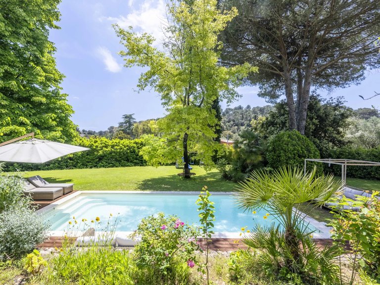 Villa for Sale in Valbonne, Mougins, Valbonne, Grasse Area 6