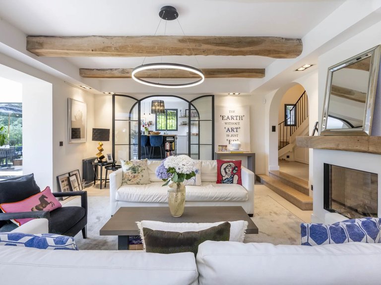 Villa for Sale in Valbonne, Mougins, Valbonne, Grasse Area 16
