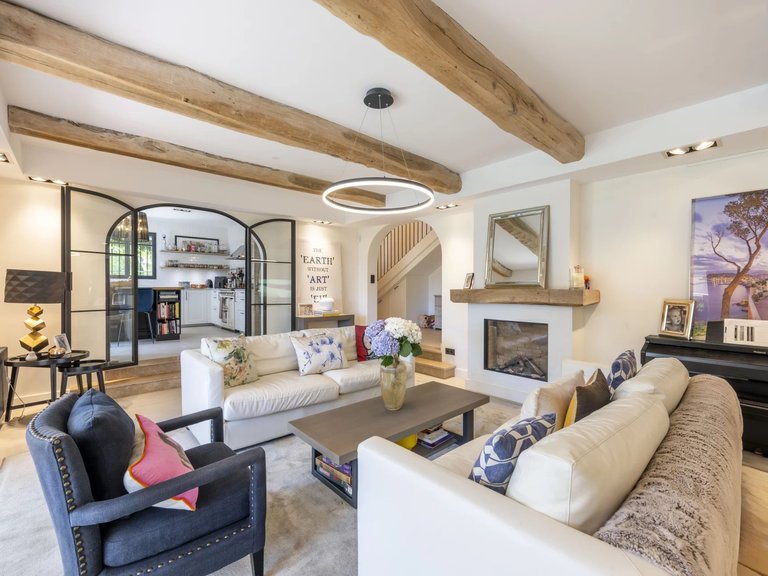 Villa for Sale in Valbonne, Mougins, Valbonne, Grasse Area 18