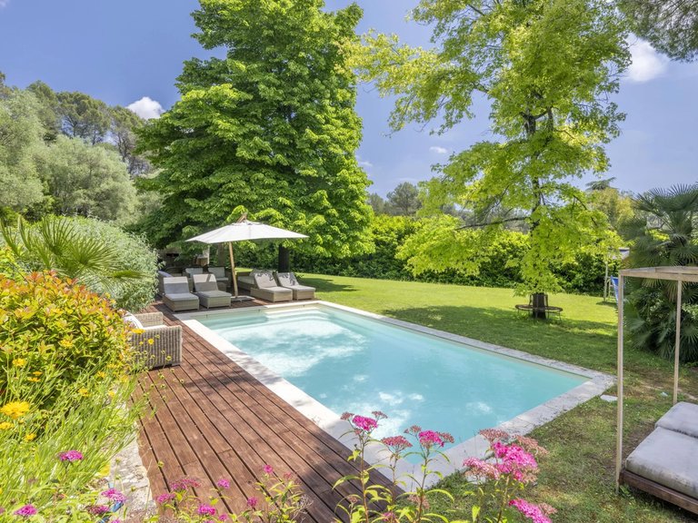 Villa for Sale in Valbonne, Mougins, Valbonne, Grasse Area 2