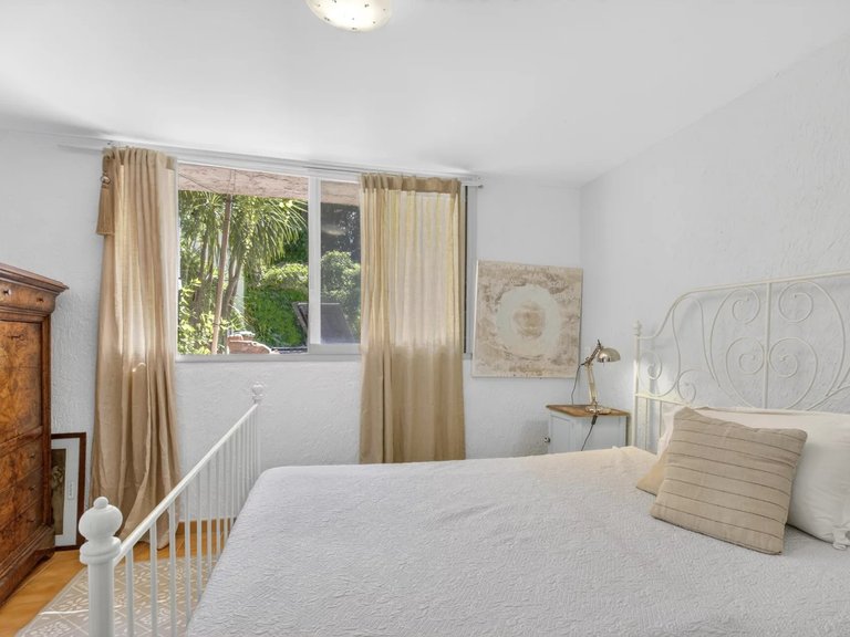 Villa for Sale in Vence, Vence, St. Paul Area 17