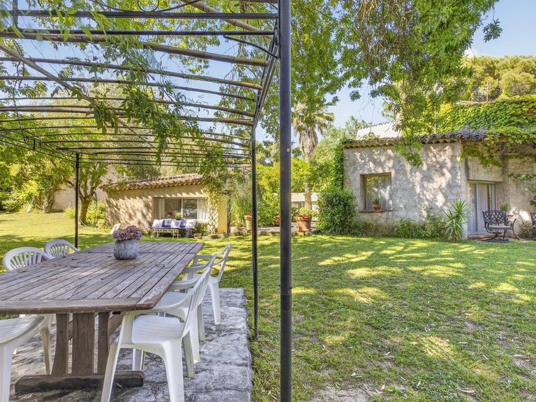 Villa for Sale in Vence, Vence, St. Paul Area 8