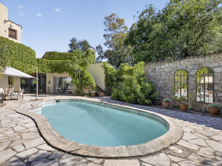 Villa for Sale in Vence, Vence, St. Paul Area 9