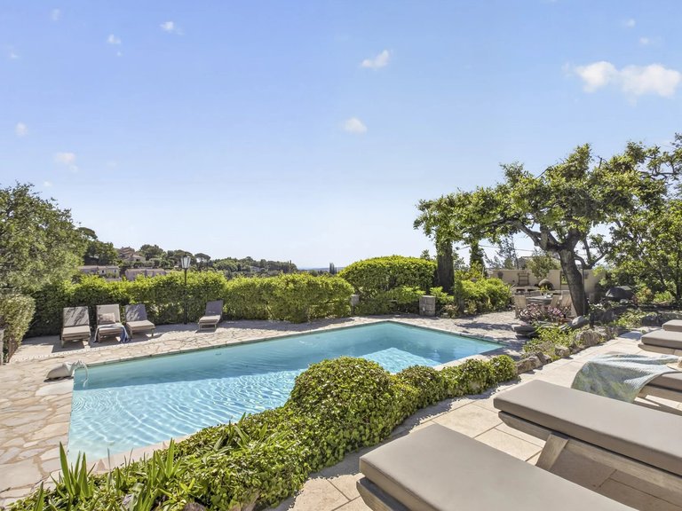 Villa for Sale in Chateauneuf Grasse, Mougins, Valbonne, Grasse Area 5