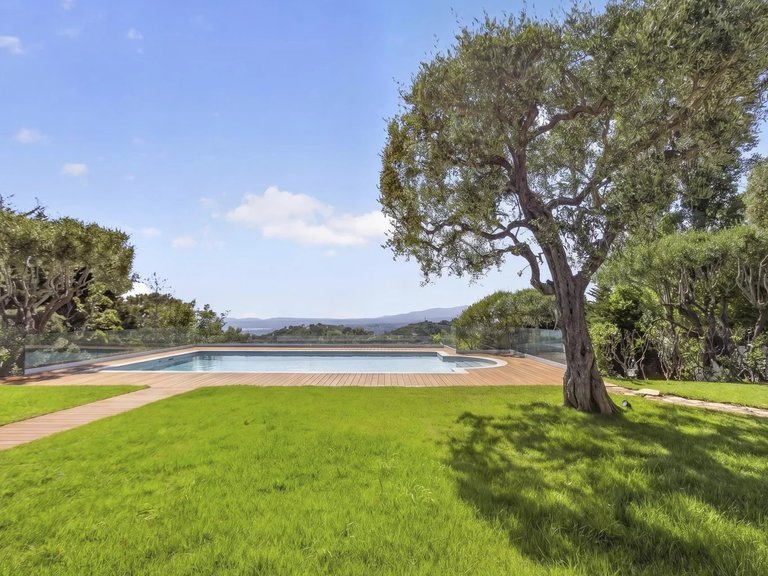 Villa for Sale in Villefranche Sur Mer, Villefranche, Cap Ferrat Area 5