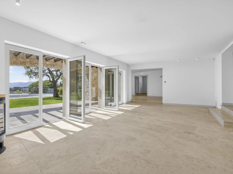Villa for Sale in Villefranche Sur Mer, Villefranche, Cap Ferrat Area 7
