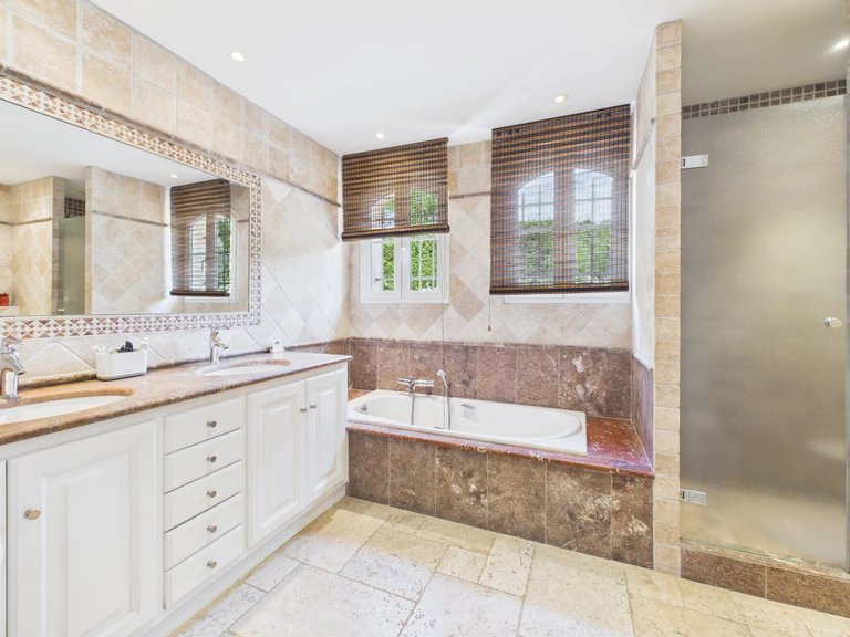 Villa for Sale in Callian, Var Countryside (fayence, Lorgues, Cotignac) 12