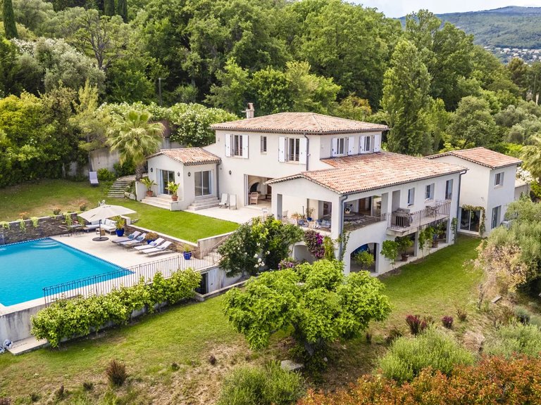 Villa for Sale in Chateauneuf Grasse, Mougins, Valbonne, Grasse Area 1