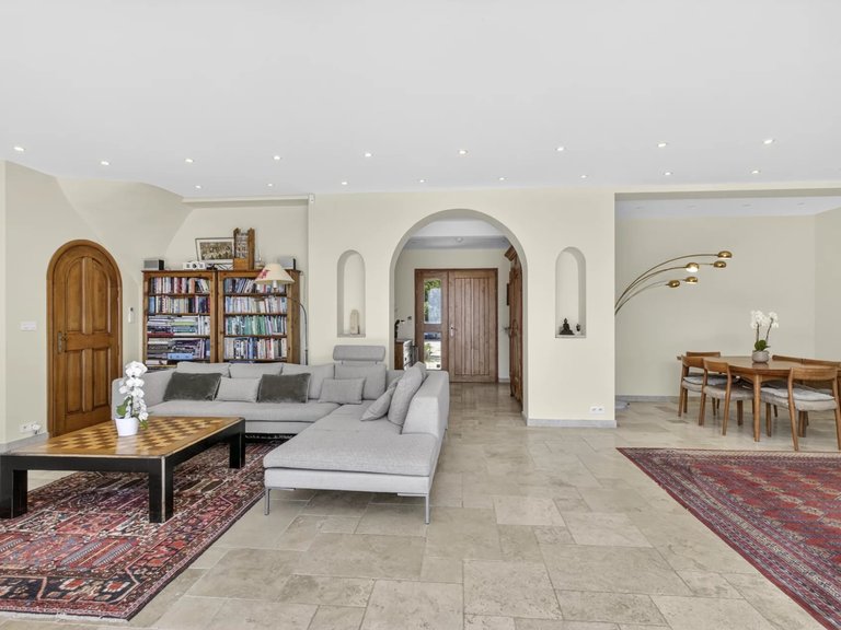 Villa for Sale in Chateauneuf Grasse, Mougins, Valbonne, Grasse Area 14