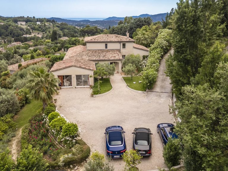 Villa for Sale in Chateauneuf Grasse, Mougins, Valbonne, Grasse Area 3