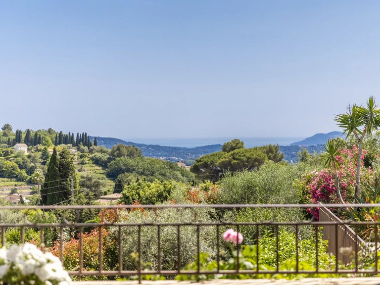 Villa for Sale in Chateauneuf Grasse, Mougins, Valbonne, Grasse Area 5