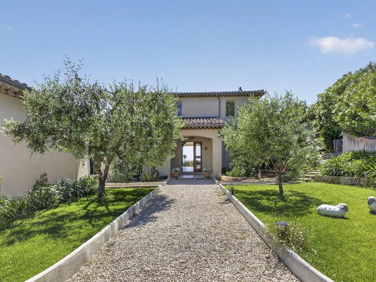 Villa for Sale in Chateauneuf Grasse, Mougins, Valbonne, Grasse Area 8