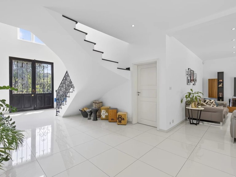 Villa for Sale in Valbonne, Mougins, Valbonne, Grasse Area 12
