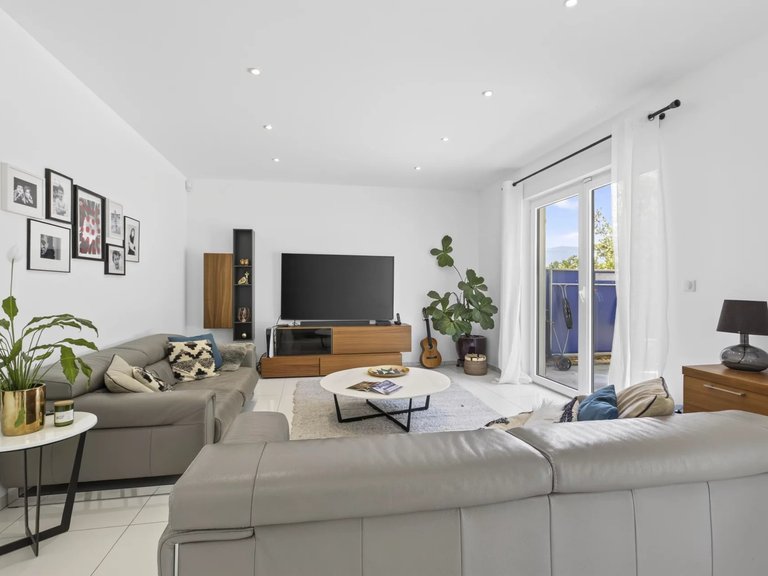 Villa for Sale in Valbonne, Mougins, Valbonne, Grasse Area 19