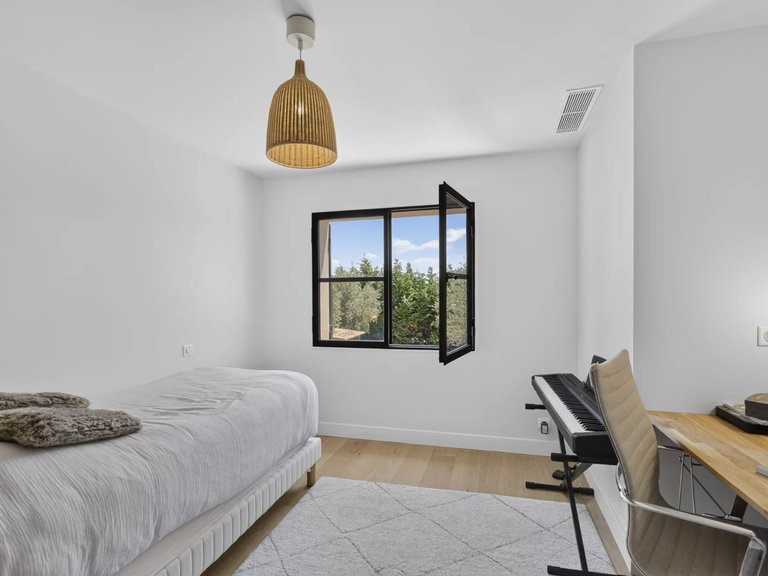 Villa for Sale in Valbonne, Mougins, Valbonne, Grasse Area 19