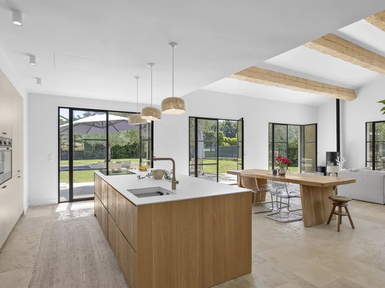 Villa for Sale in Valbonne, Mougins, Valbonne, Grasse Area 3