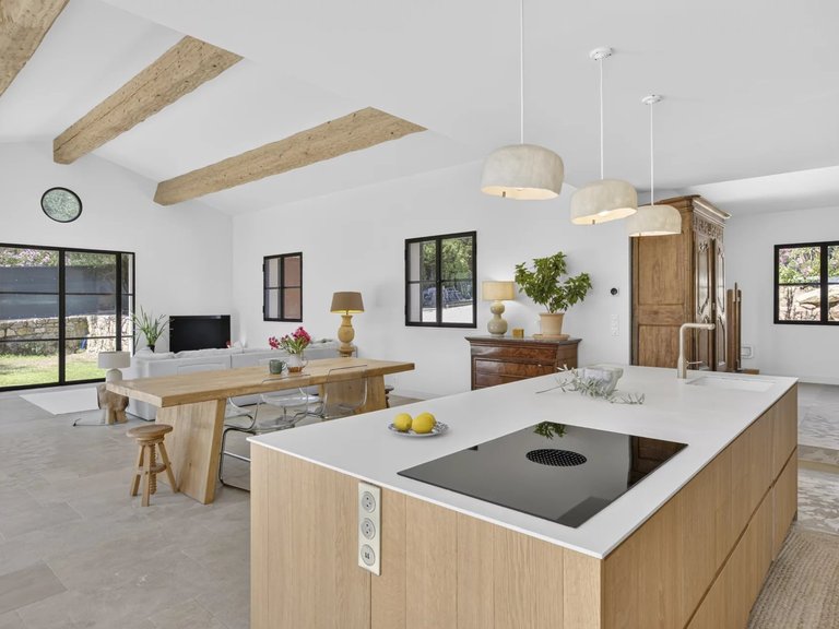 Villa for Sale in Valbonne, Mougins, Valbonne, Grasse Area 10