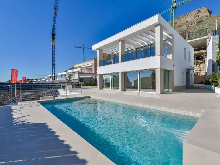 Villa for Sale in Finestrat, Alicante 1