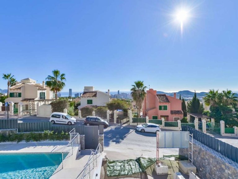 Villa for Sale in Finestrat, Alicante 12