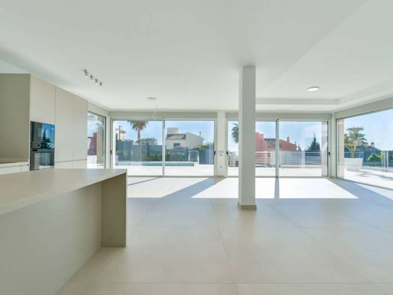 Villa for Sale in Finestrat, Alicante 2
