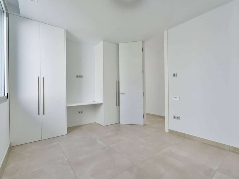Villa for Sale in Finestrat, Alicante 32