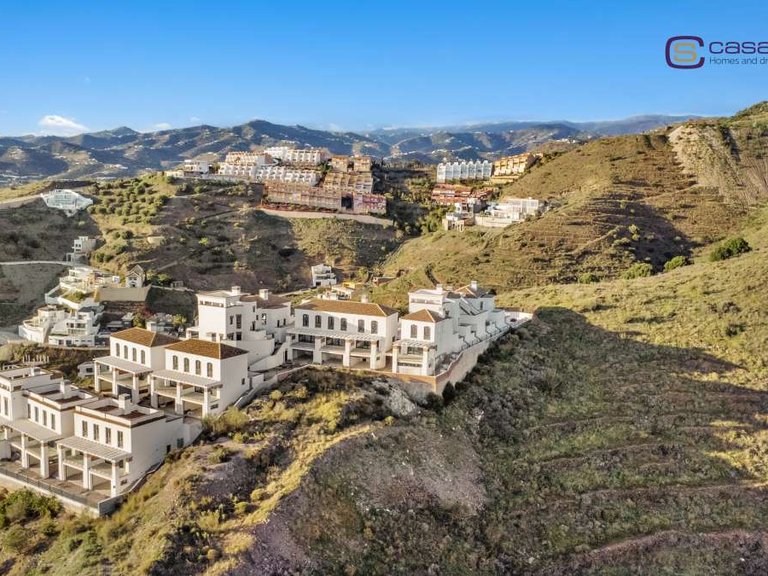 Town House for Sale in El Peñoncillo, Malaga 8