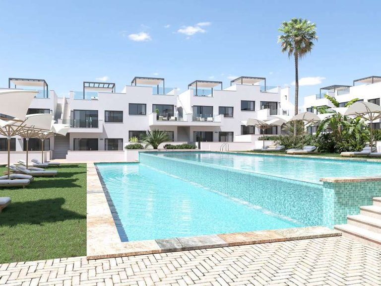 Villa for Sale in Torrevieja, Alicante 1